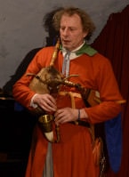 Franz Mettauer spielt den Dudelsack
